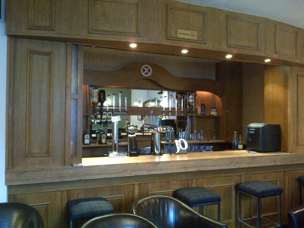 Crown Hotel Langholm Eksteriør bilde