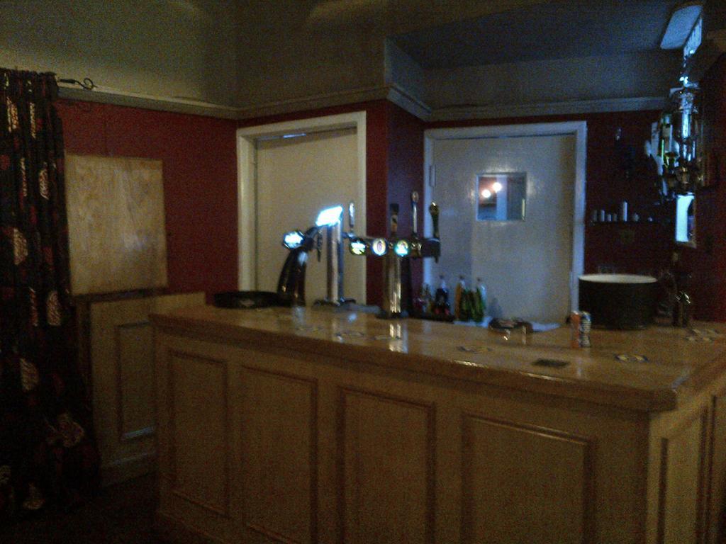 Crown Hotel Langholm Eksteriør bilde