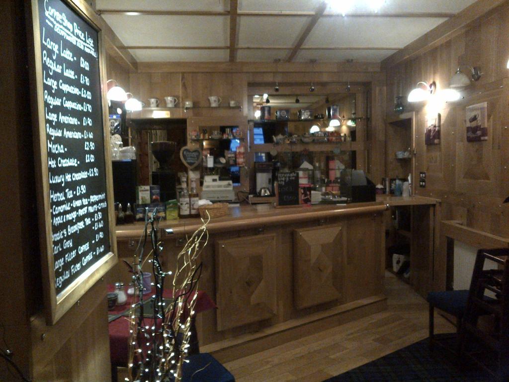 Crown Hotel Langholm Eksteriør bilde